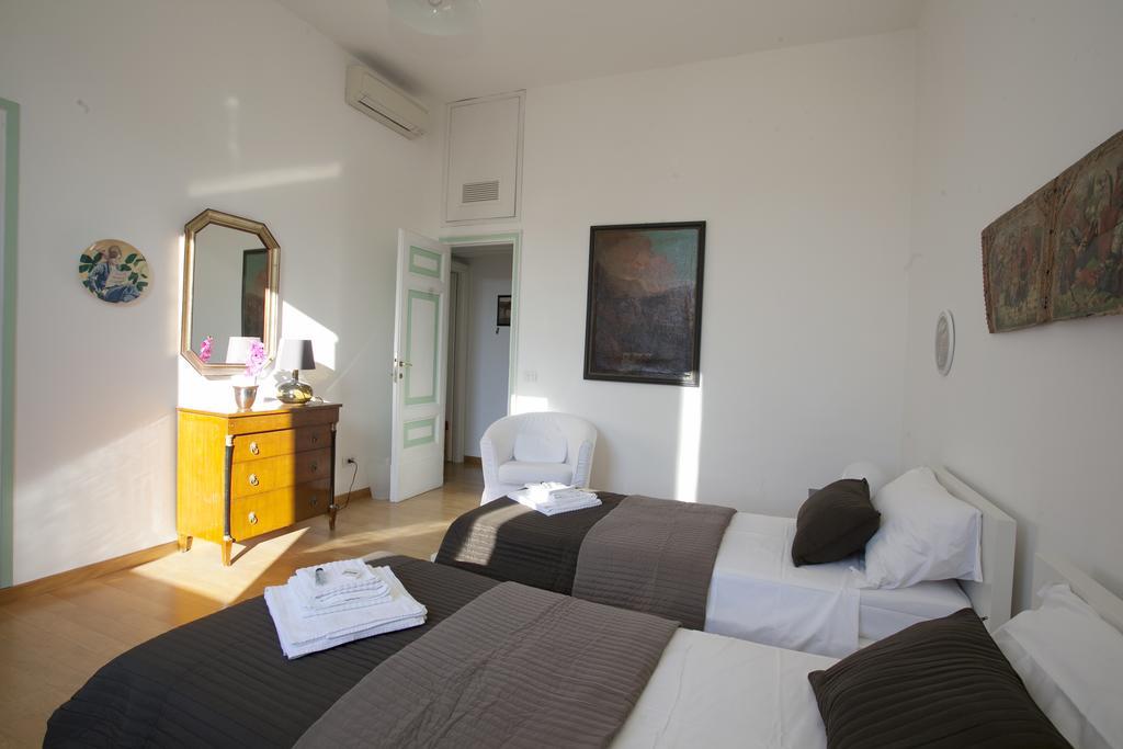 House Paganica Apartment Rome Room photo